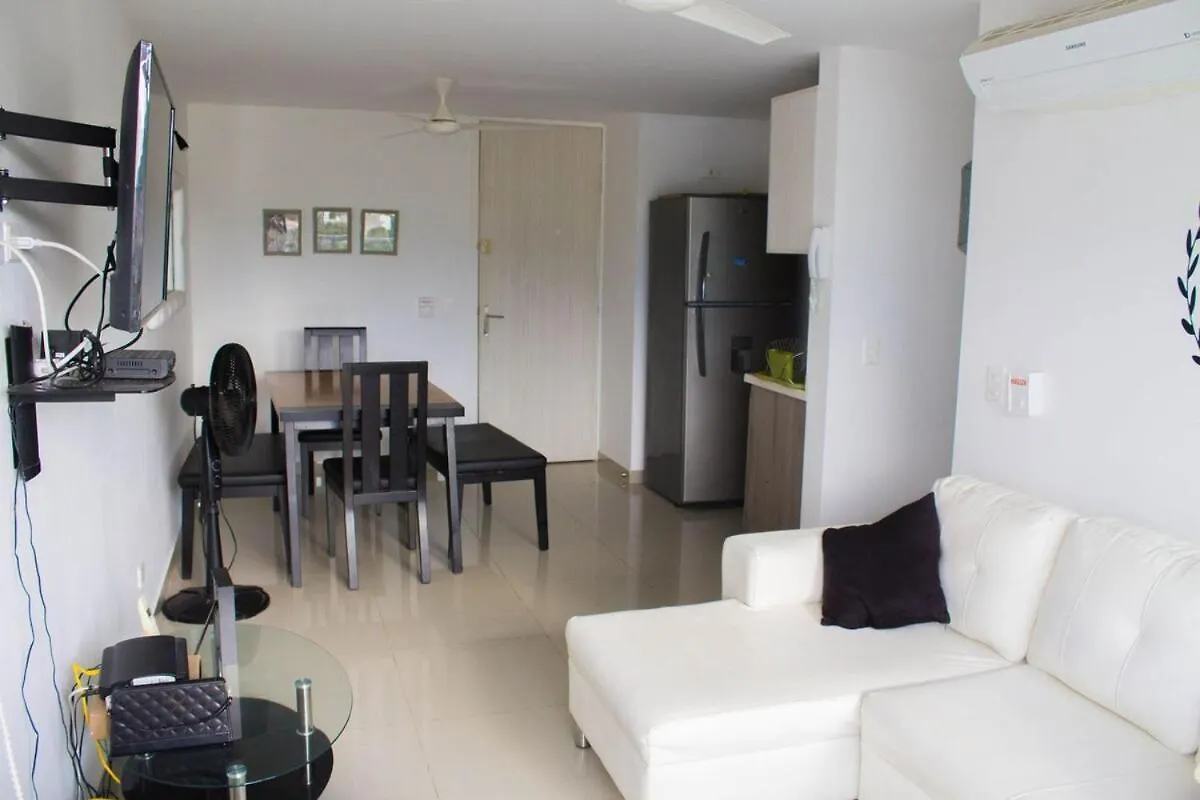 Central And Comfortable Santa Marta Apartment